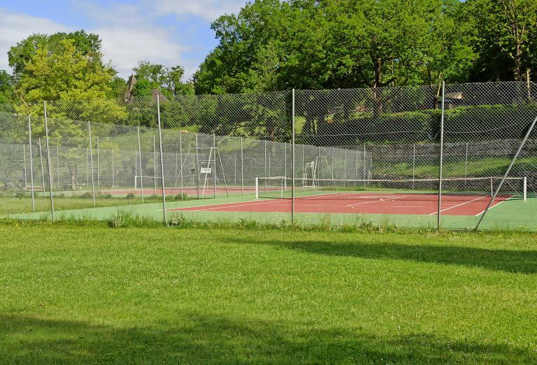 Terrain de tennis